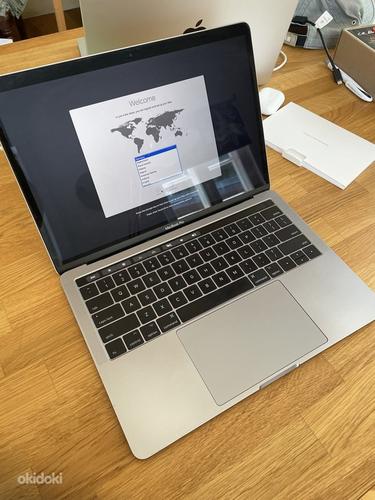 Macbook Pro 13 дюймов, 2017 г., 4xUSB-C, 256 ГБ/8 ГБ, Intel i5 с сенсорной панелью (фото #1)