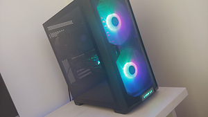 Ryzen 7 3700X / GTX 1080 Ti / 32GB RAM / 240Hz (2 foto / 5)