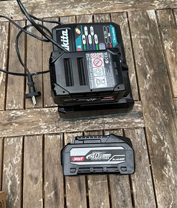 Makita XGT 40V profikomplekt: Kombimootor + Kõblas + akud (3 foto / 10)
