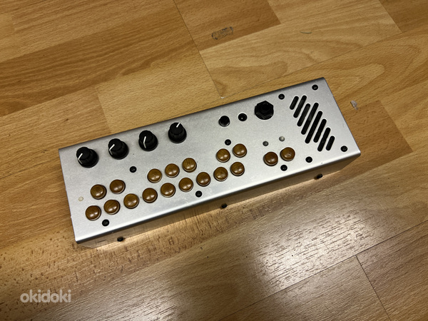 Critter & guitari карманное пианино серебристое