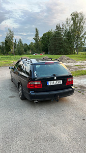 Saab 9-5 Aero (2 фото из 6)