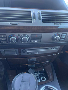 BMW 740i (3 foto / 15)