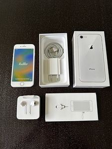 iPhone 8 64 ГБ (1 фото из 3)
