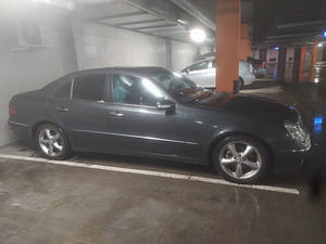 Mercedes-Benz e270tdi w211 (6 foto / 8)