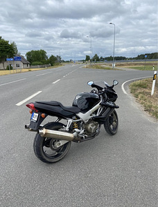 Honda vtr1000 (3 foto / 5)