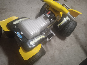 Elektri ATV T-Rex Peg Perego (3 foto / 5)