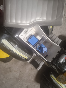 Elektri ATV T-Rex Peg Perego (4 foto / 5)