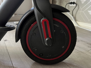 Xiaomi Mi Scooter M365 Pro (1st gen) (5 foto / 10)