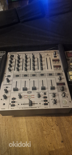 Behringer DJX700 5-channel mixer (foto #1)