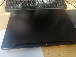 Asus ROG Zephyrus (2 фото из 4)