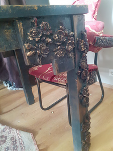 Laud roosidega ja 6 tooliga (4 foto / 10)