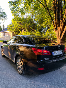 LEXUS IS220 2006 (1 foto / 6)