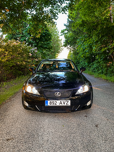 LEXUS IS220 2006 (2 foto / 6)