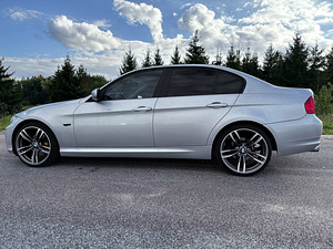 BMW 320 2.0 130kW Facelift (4 foto / 9)