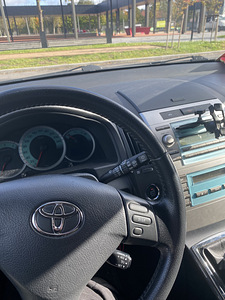 Toyota Corolla Verso 2008 (4 foto / 5)