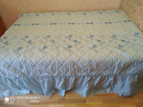 Комплект: покрывало на кровать и шторы (фото #1)