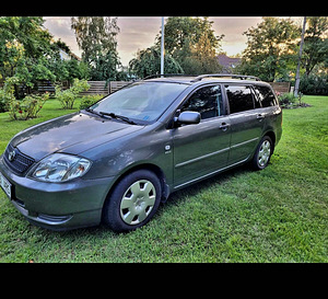 Toyota Corolla 1.6 81KW (8 foto / 9)