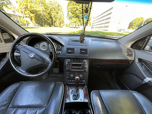 Volvo XC90 Executive 2.4 D5 136KW (9 foto / 14)