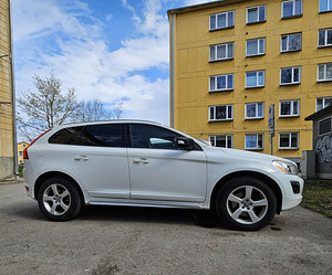 Volvo XC60 (5 foto / 9)