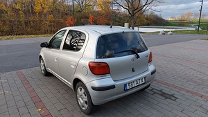 Продается Toyota Yaris 2004 1.3 64kw (5 фото из 11)