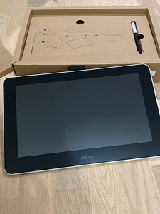 Графический планшет Wacom One 13 Pen Display (4 фото из 6)