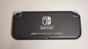 Nintendo Switch Lite + Animal Crossing New Horizons (3 foto / 4)