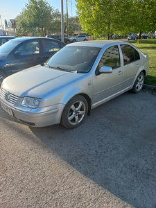 Volkswagen Bora 2.0 85 kW, 2002 (3 foto / 8)