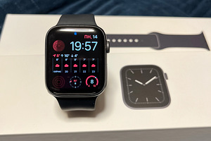 Apple Watch 5 series(44mm) (1 foto / 4)