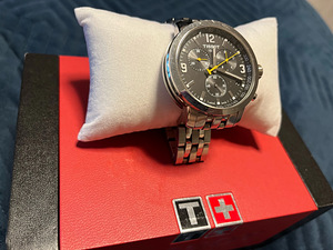 Часы Tissot (2 фото из 2)