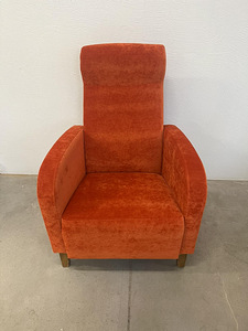 Кресло (1 фото из 2)