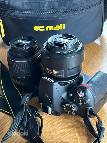 Nikon D3200 Kit (18-55 мм 3,5-5,6) + 35 мм 1,8 (фото #1)
