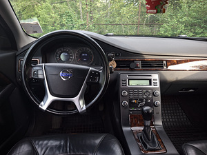 Volvo v70 (10 foto / 11)