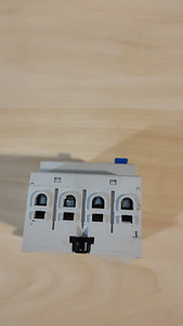UZO ABB 4P 25A 300 mA (4 foto / 6)