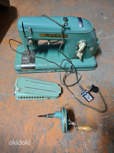 Старая швейная машина ТУЛА (фото #1)