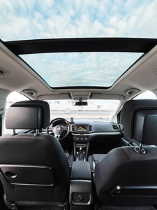 Volkswagen Sharan Highline 2.0 103kW (12 foto / 15)