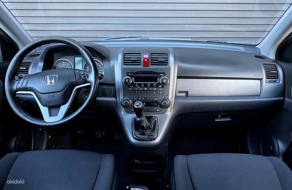 Аренда авто: Honda CR-V; дизель; мануал (фото #3)