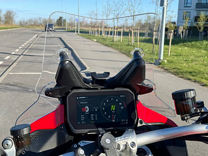 Ducati Multistrada V4S Travel&Radar (7 фото из 10)