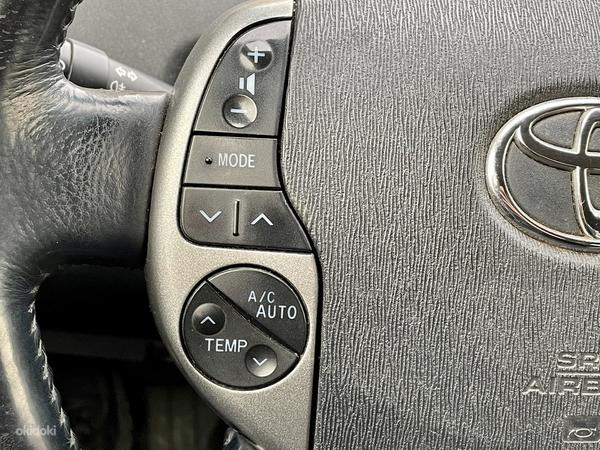 Toyota Prius Гибрид (фото #12)
