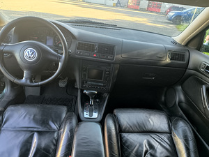 Volkswagen Golf TDi (5 foto / 7)