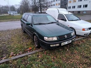 Volkswagen Passat (2 фото из 5)