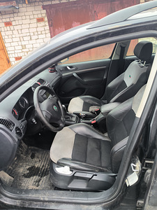 Škoda Octavia (5 фото из 9)