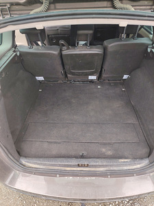 Renault Megane Scenic (8 фото из 8)