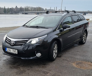 Toyota Avensis (1 foto / 10)