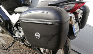 Honda VFR 800 (4 foto / 7)