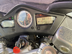 Honda VFR 800 (5 foto / 7)
