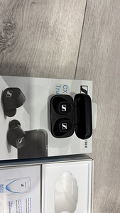 Sennheiser (2 foto / 2)