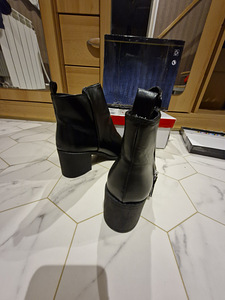 Uued poolsaapad H&M-lt. Sisetald 25 - 25,5 cm (3 foto / 7)