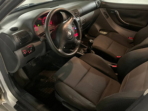 Seat Toledo 1.9tdi 2002a (3 foto / 5)