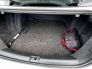 Volkswagen Jetta 2014 (9 foto / 9)
