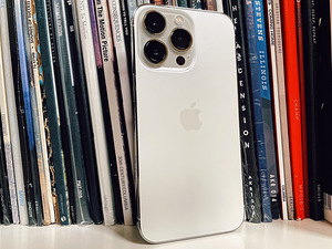 iPhone 13 Pro 128GB Silver heas seissukorras (1 foto / 2)